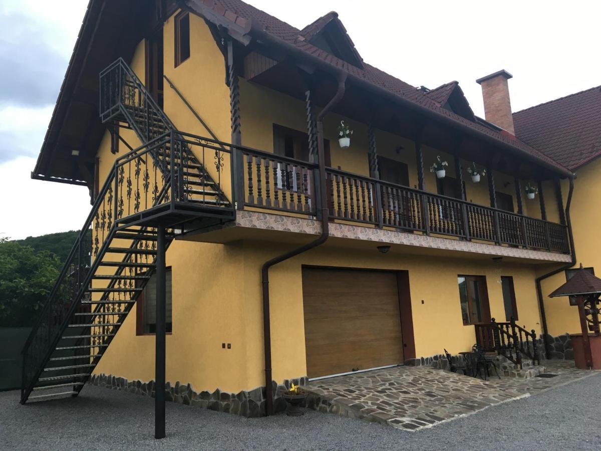 Hotel Casa Bambi Sovata Exterior foto